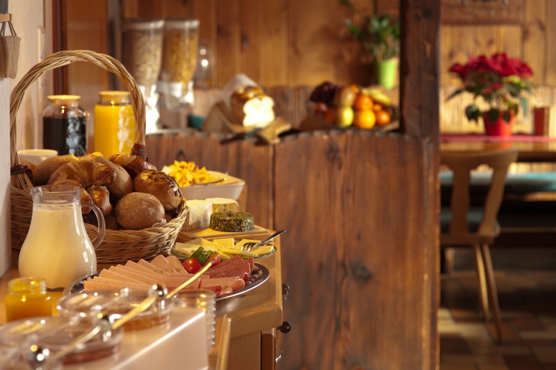 restaurant-TENDE-min_breakfast-801827